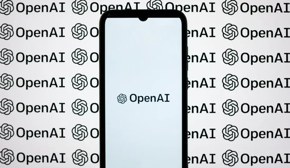 Há uma nova pista sobre o primeiro produto da OpenAI