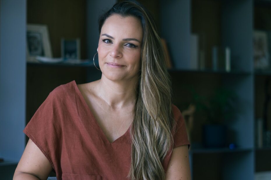 OpenAI nomeia Maria Clara Fleury como head de marketing para a Latam
