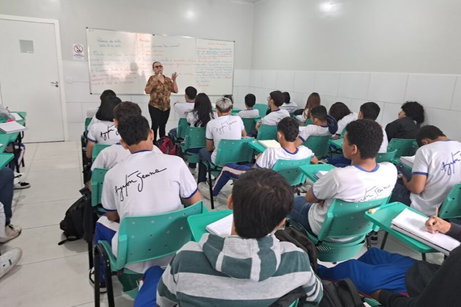 alunos sala de aula matrícula rede estadual educação