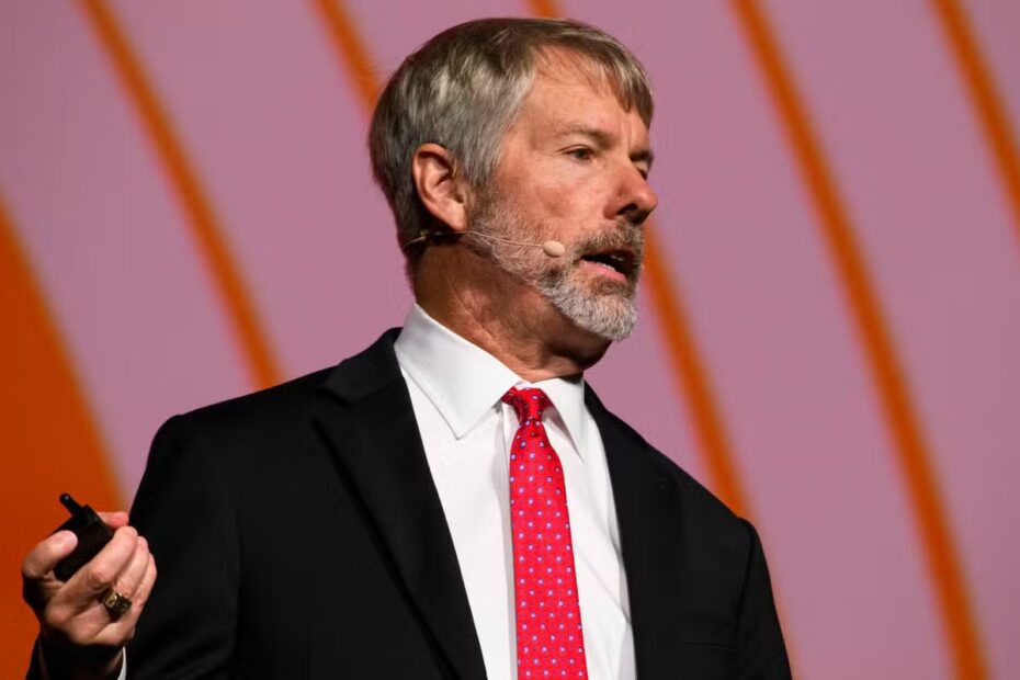 Strategy deve reportar prejuízo 'considerável' no 4º trimestre com queda do bitcoin | Criptomoedas