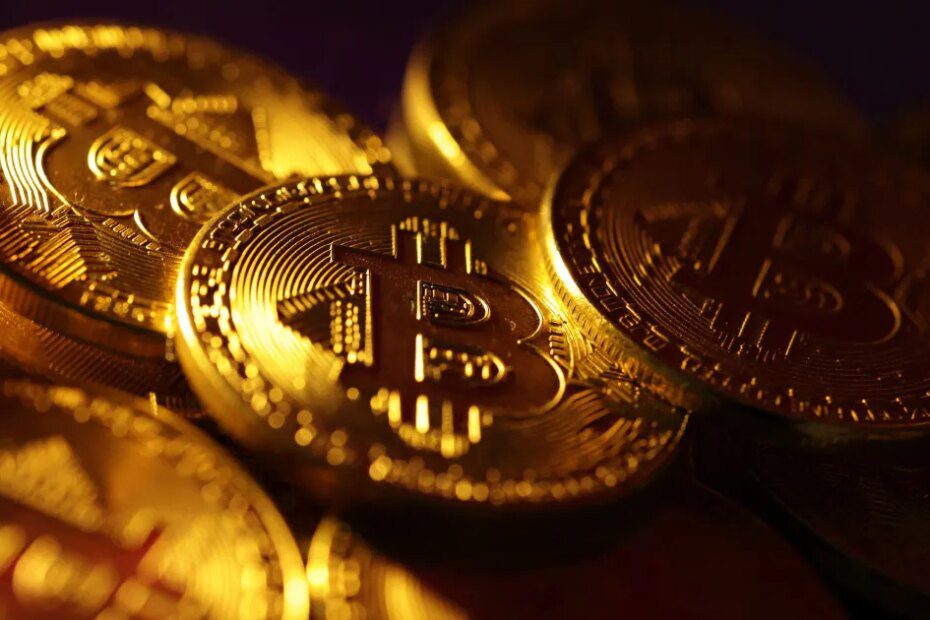 Bitcoin opera em alta, mas segue limitado com temores relacionados à IA