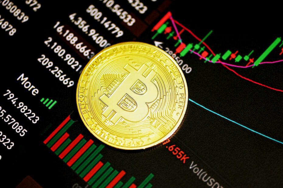 Bitcoin opera de lado enquanto mercado aguarda PIB e inflação dos EUA