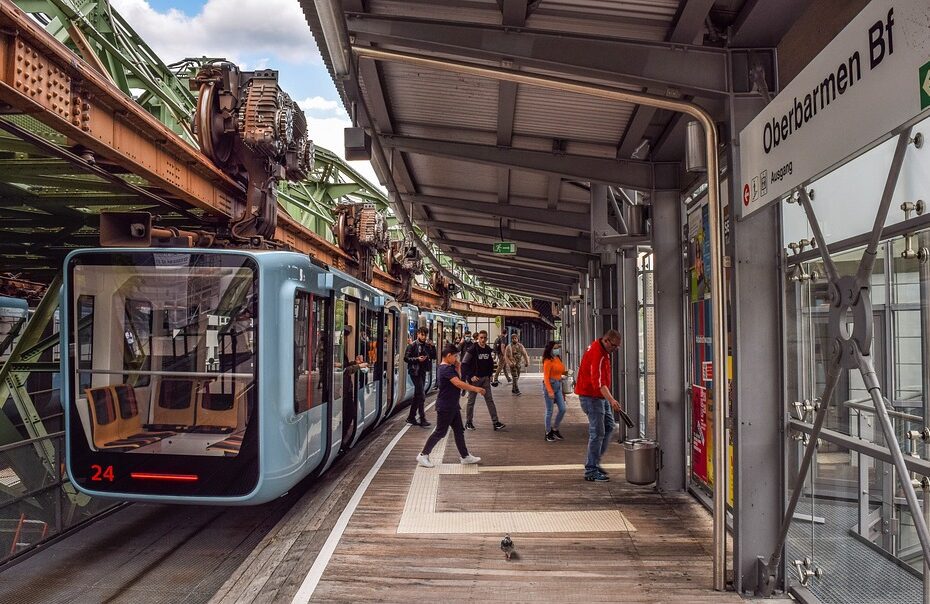 Andar sem capacete perde a carteira?