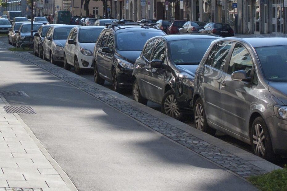 Estacionar em desacordo com a regulamentação em vaga de curta duração