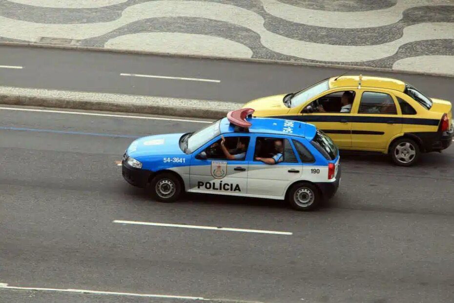 Polícia Militar pode multar na rodovia?