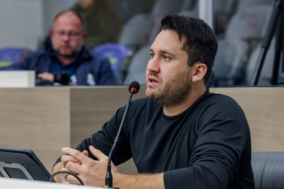 Projeto sugere vagas preferenciais de estacionamento para autistas