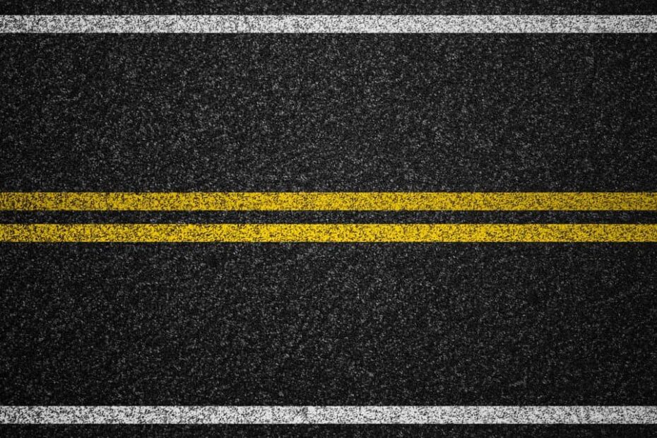 Multa por ultrapassar em faixa contínua suspende a CNH?