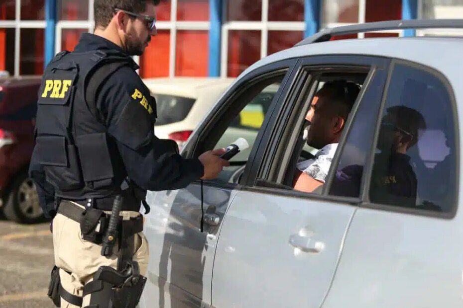 Qual a punição por dirigir com CNH cassada